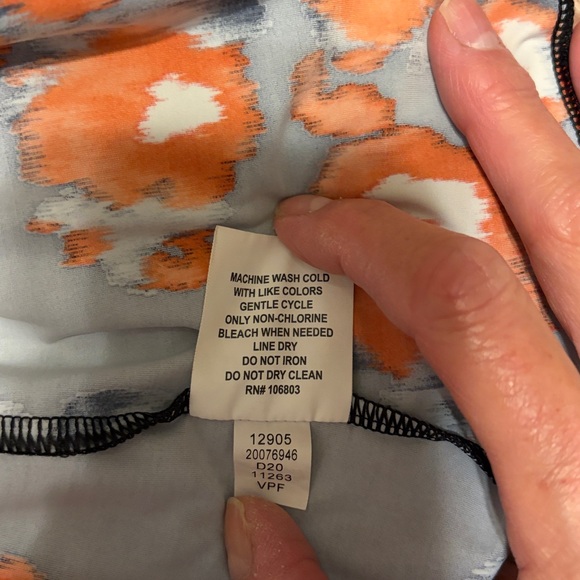 Duluth Trading Co. blk floral athletic long sleeve tee w/thumb holes women’s XL - Picture 9 of 9